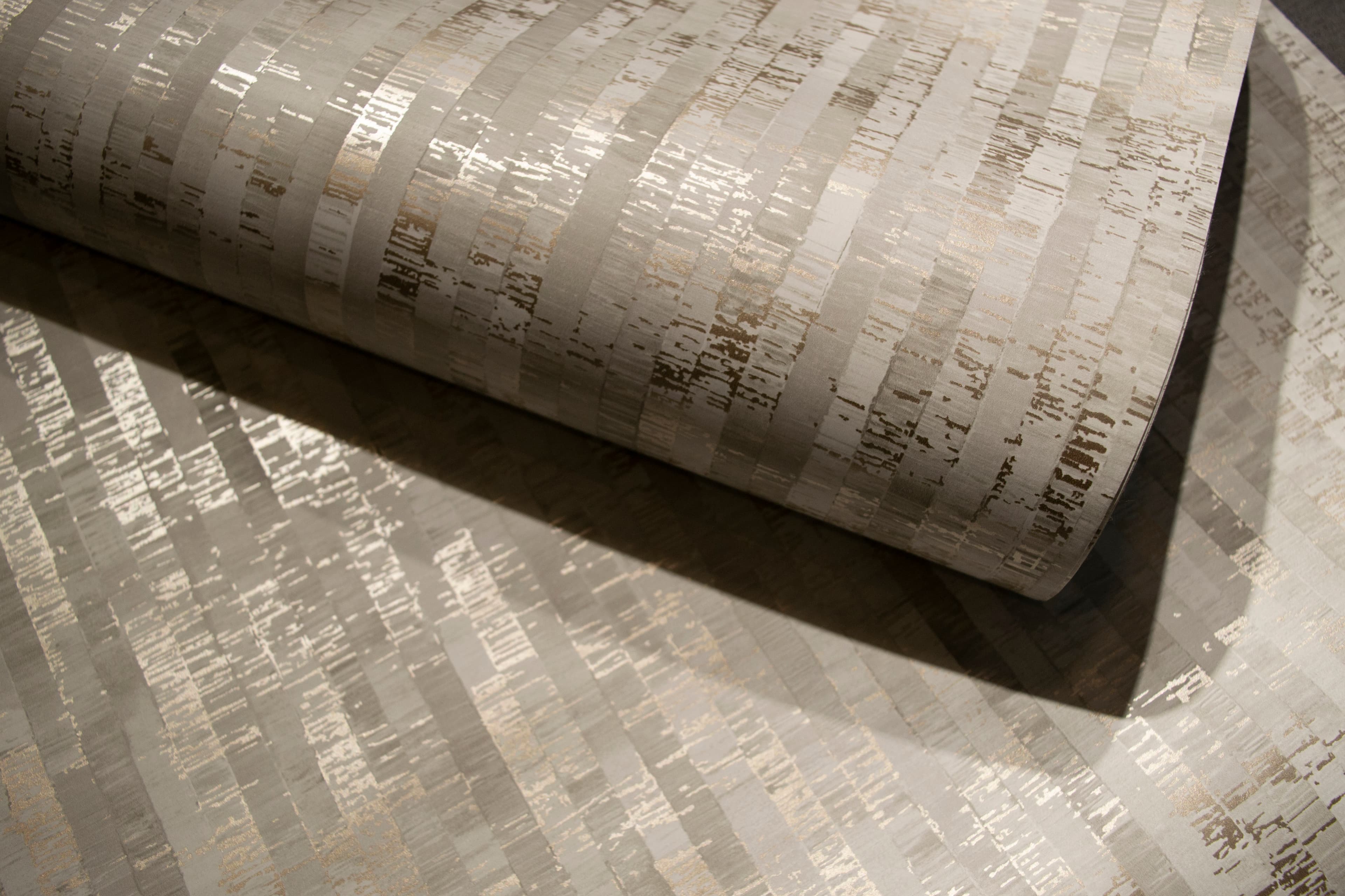 Papel de Colgadura Diseño con Reflejos de Cuadros Metalizados Rollo de 5,2m²